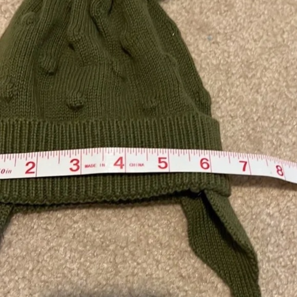 NWT newborn Pom Pom beanie, Cat & Jack, dark olive, unisex, 0-6 months - Picture 4 of 7